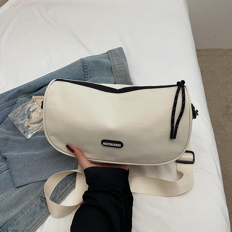 

Korean Lazy Wind Women s Crossbody Bag Casual Fashion Large Capacity Commuter Women s Bag Niche Design Casual Pillow Bag белый