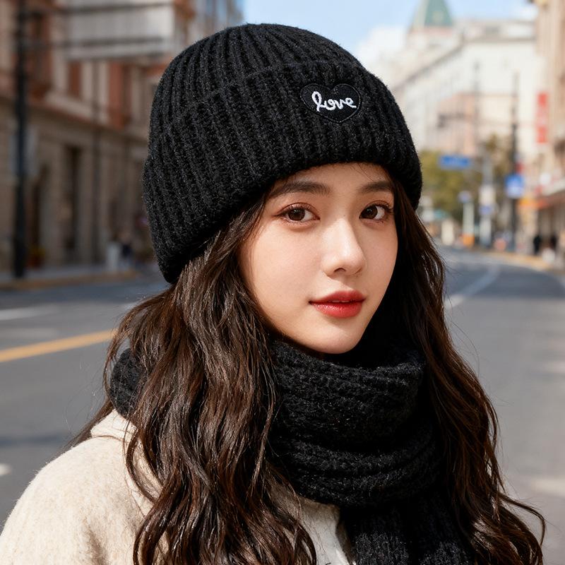 Autumn and Winter Warmth, Love Letter Embroidered Hat, Women's Big Head, Knitted Hat, Ear Protection, Cold Protection Beanie