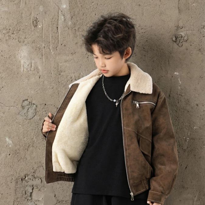 Kids' Fur Collar Leather Jacket with Fleece Lining - Thick Lapel Motorcycle Style for Boys, Winter Fashion.