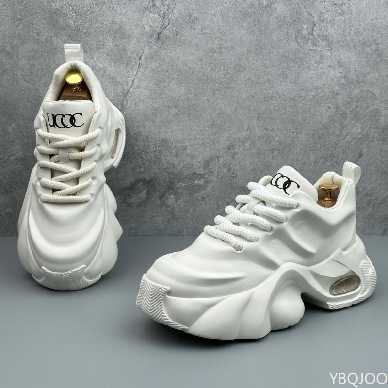 Hot Selling Men's Shoes in Plus Size Design New Thick Soled Fashionable and Versatile Sports Vulcanized Shoes with Temperament