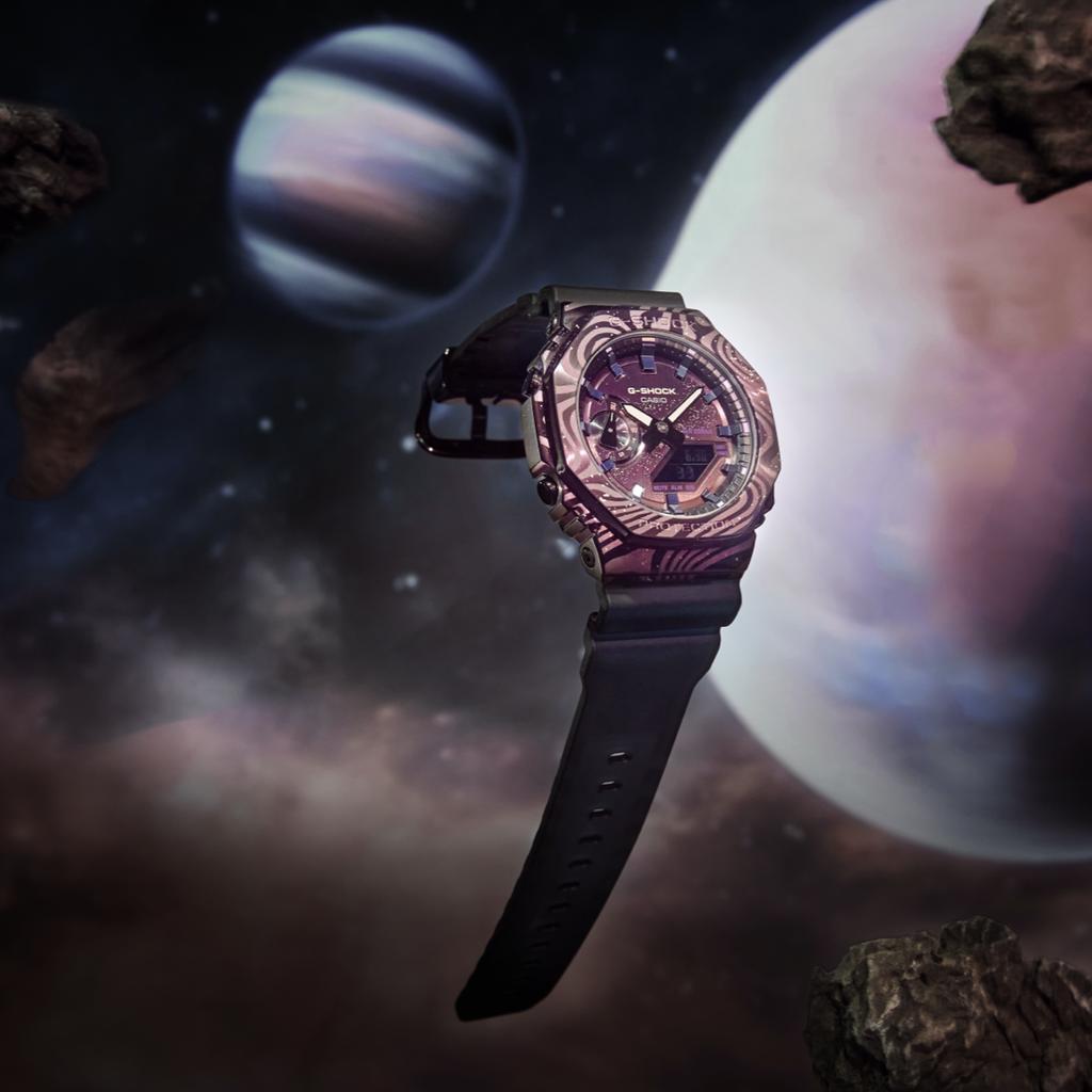 Casio G-SHOCK Men's Stainless Steel 200M Water Resistant Analog Shock Resistant Quartz Watch GM-2100MWG-1A