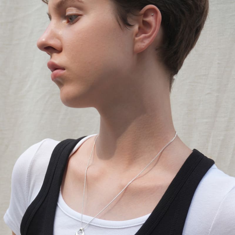 Denu [Choi Yuri, Do Kyung-soo pick] Lune Necklace