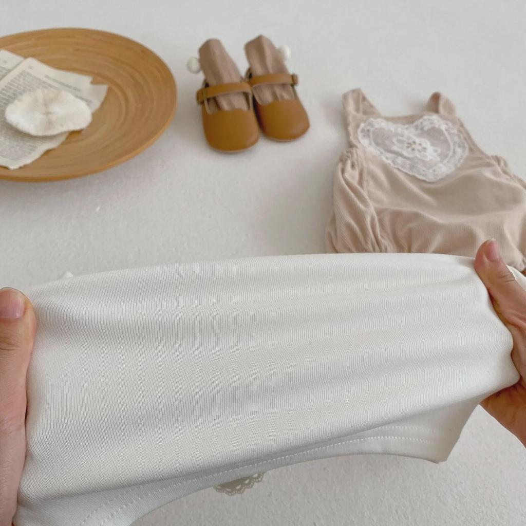 Frühling 2025 Baby Mädchen Puppenkragen Top & Spitzen-Overall Set