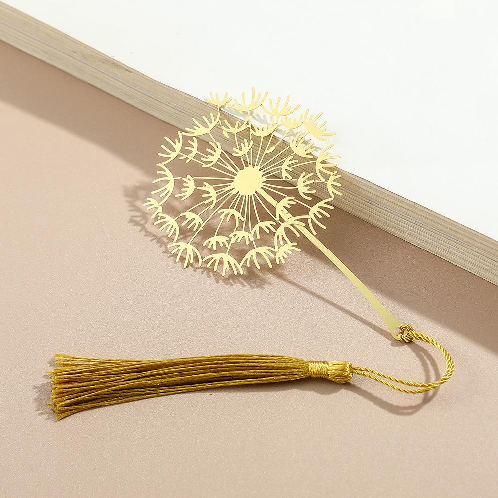 1Pc Golden Retro Art Metal Plant Vein Bookmark with Tassel Reading Book Accessories Index Tab Fringe Gift for Teachers Students