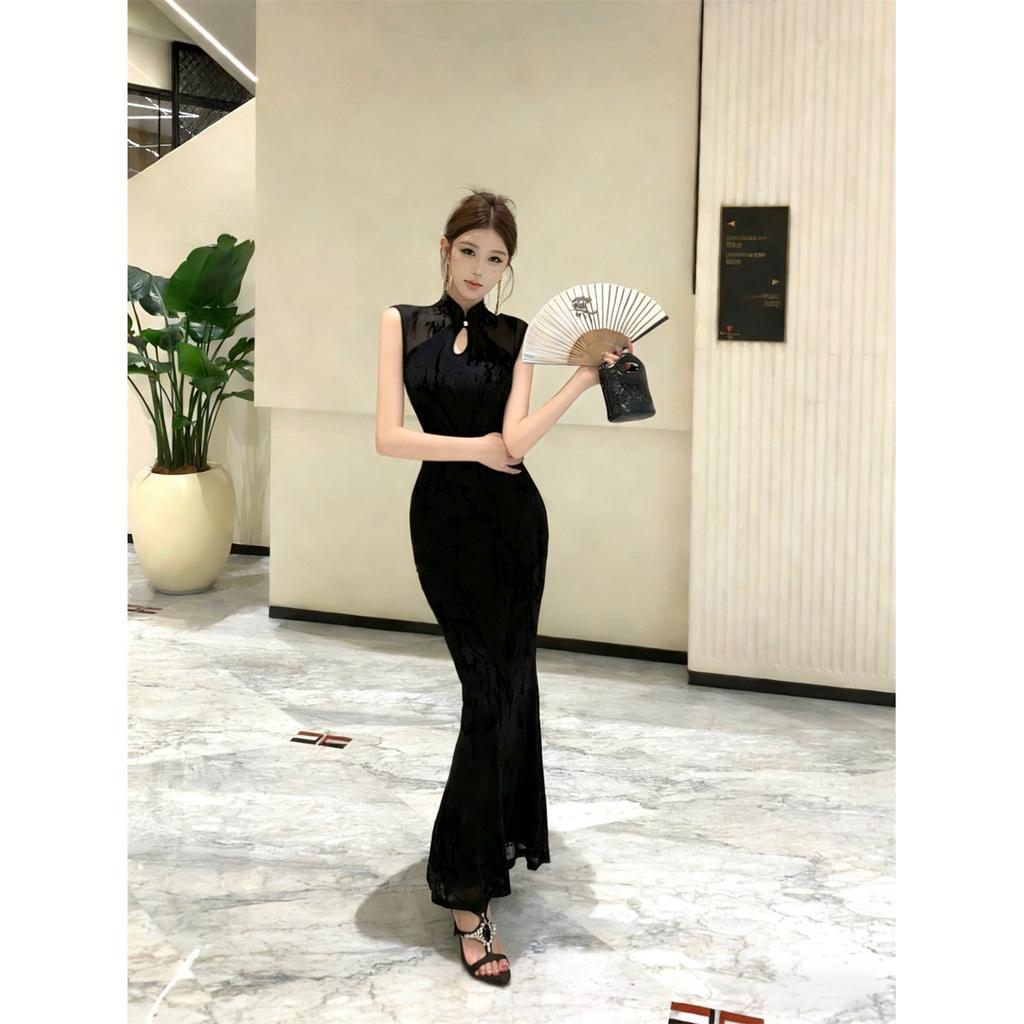 Sexy Wind Flocking Dress Women's Foot Bath Overalls Technician Long Dress 2026 New Temperament Slim Evening Dress
