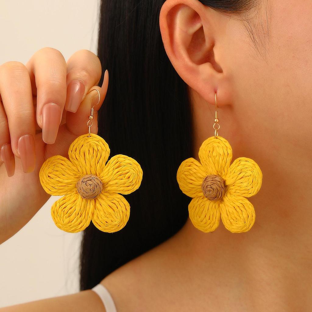 Summer Flower Earrings For Women Dopamine Vacation Style Exaggerated Starfish Earrings Hand Woven Lafite Grass Earrings For Women