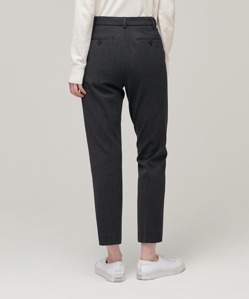MUSINSA STANDARD WOMAN Women'S Heavyweight Fleece-Lined Slim Straight Hidden Elastic Waist Slacks [Charcoal Gray]