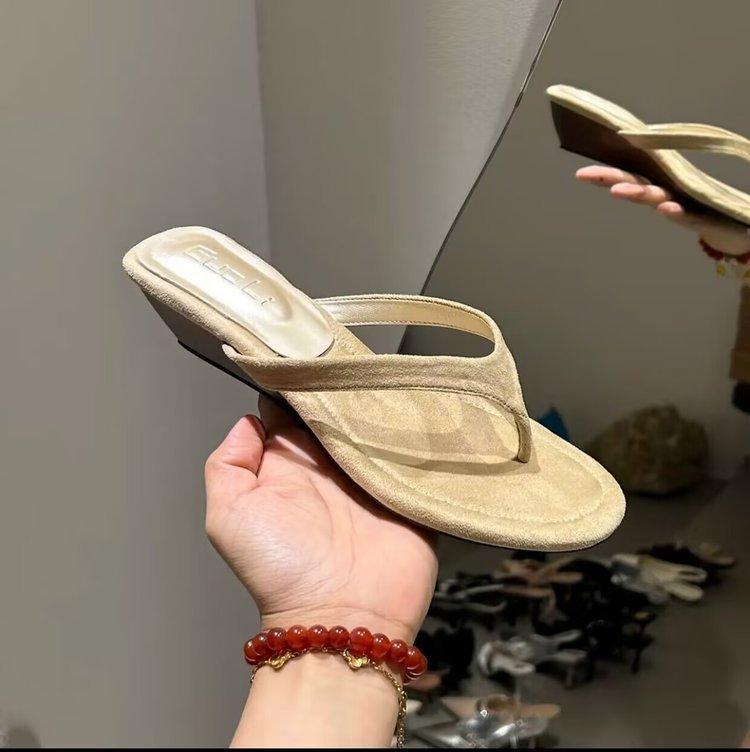 Fashion 2025 New Female Summer Round Toe Ladies Wedges Heeled Slippers Sandals Fashion Wedges Slippers Slides Shoes for Women Flip Flops