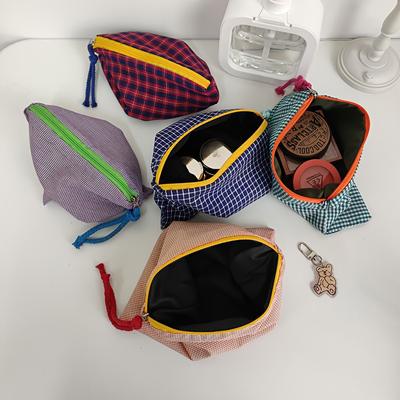 1pc of Checkered Makeup Bag, Portable Vintage Stationery Pouch with Large Capacity, Multifunctional Cosmetic Bag