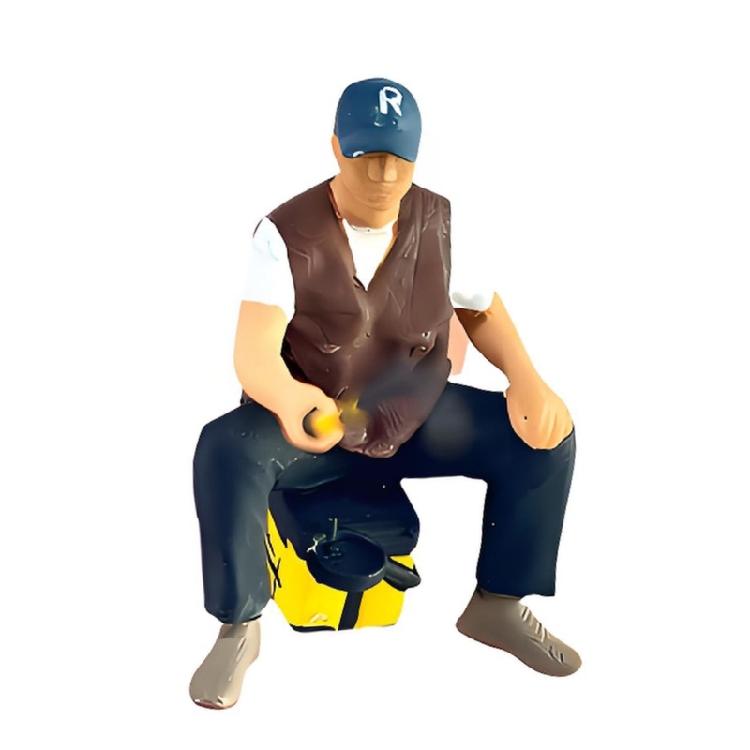 Artistic 1/64 Scale Miniature Fishing Figure Resin Attractive Mini Fishing Scene Resin Ornament for Decorative Use Gift