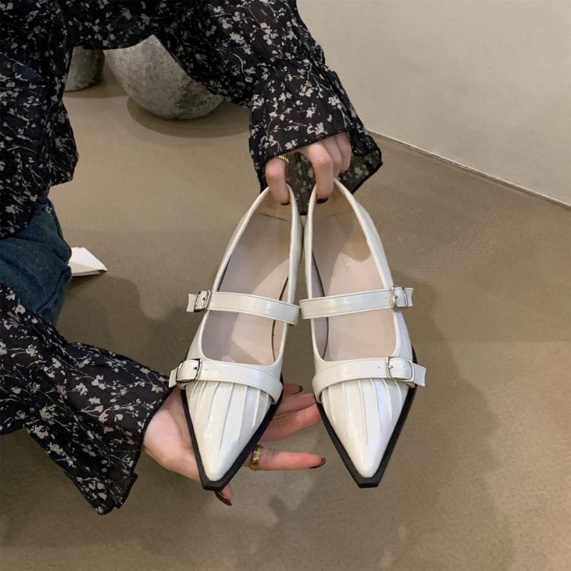 Pointed Toe Mary Janes High Heels Women Pleated Belt Buckle Ladies Shoes Fashion Low Heel Pumps Office Party Wedding Shoe 2024