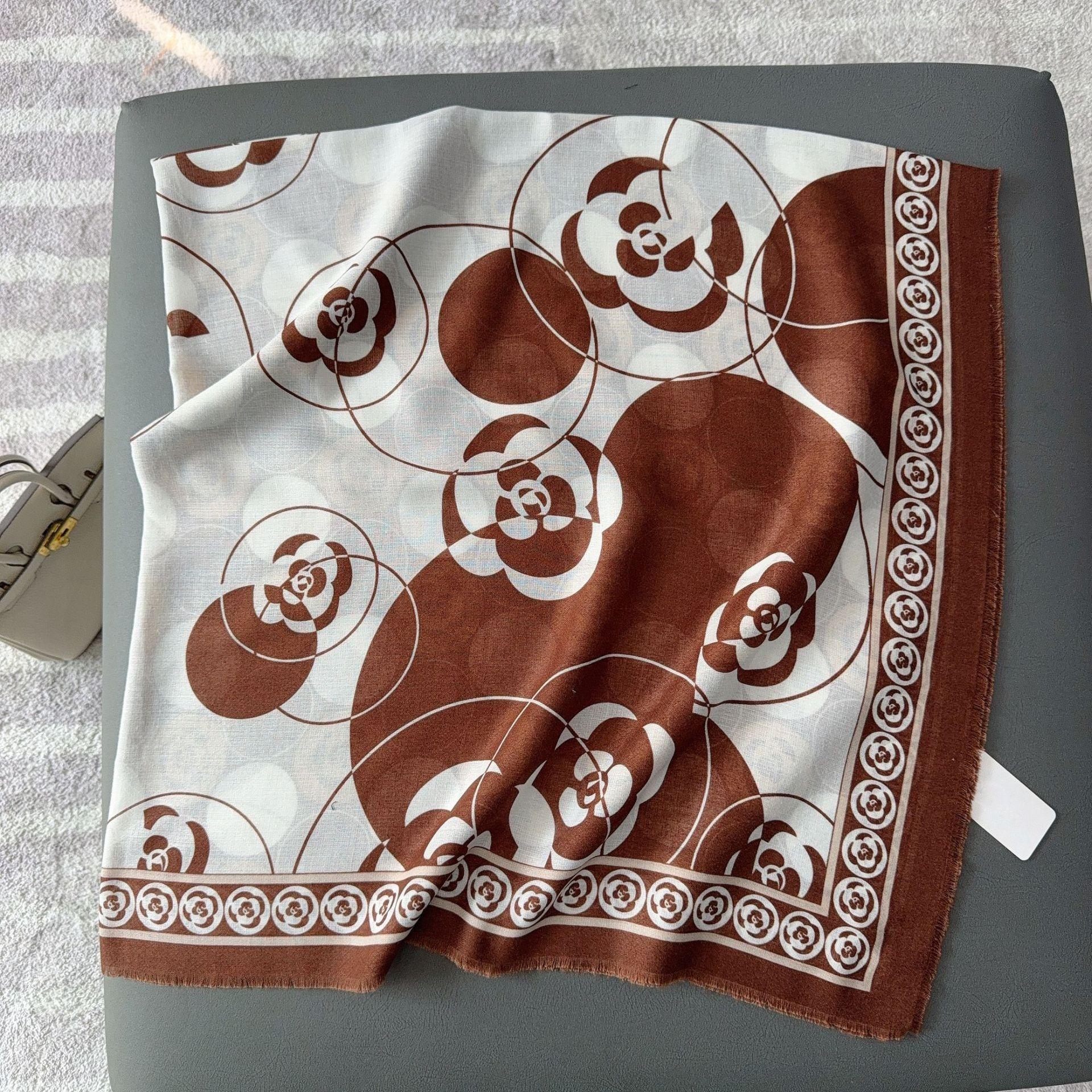 

New autumn and winter camellia high-end scarf fashionable versatile decorative warm square scarf air-conditioned room shawl 130*130cm