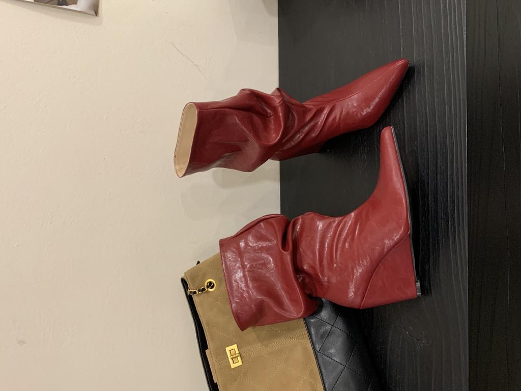 High-heeled short boots women's autumn and winter new pointed-toed heel pleated piled boots soft leather medium boots