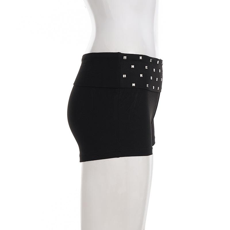 Pantaloncini a maglia ultra-corti a vita bassa con rivetti, stile europeo e americano - Abbigliamento casual sexy e snellente