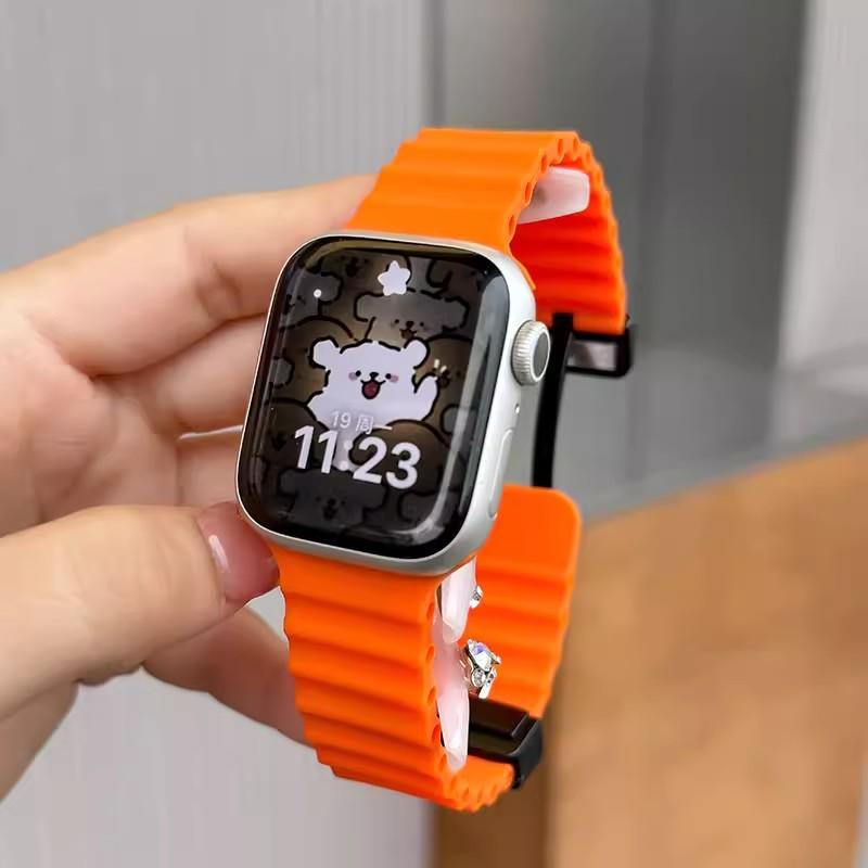 Magnetic Watch Band for Watch Ultra 2 49mm 44mm 45mm 42mm 41mm Silicone Watch Strap for Iwatch series 11 7 8 9 SE 3 Correa
