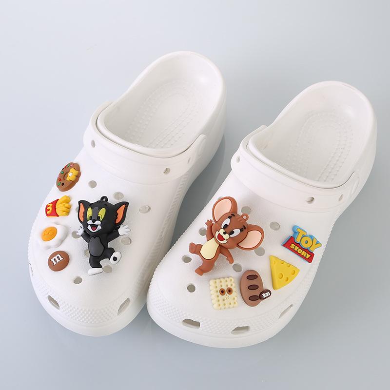 Decorative Tom and Jerry 3D Shoe Charms - Cute, Detachable Cartoon Accessories