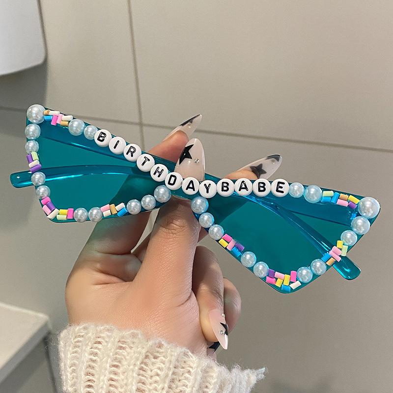 Luxury Cat Eye Rhinestone Classic Sunglasses Noble Luxury Designer Triangle Glasses Uv400 Trend Lunettes De Soleil Pour Femmes