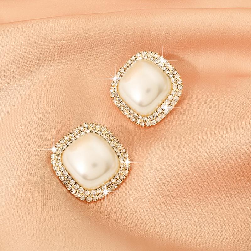 Xiaoxiangfeng French Retro Diamond-encrusted Stud Earrings S925 Silver Needle Style Earrings