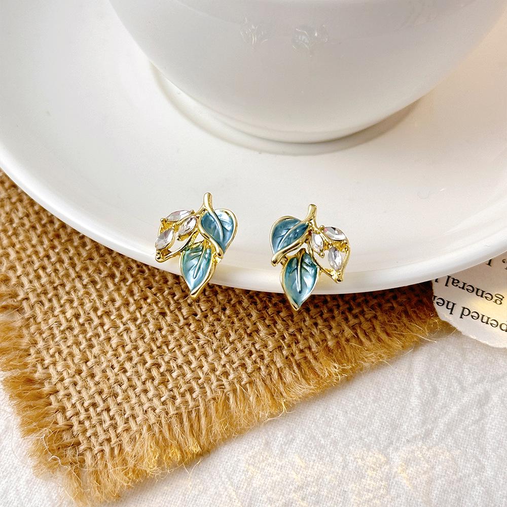 High-Grade Green Floral Pearl Earrings - Silver Needle Lily of the Valley and Tulip Design