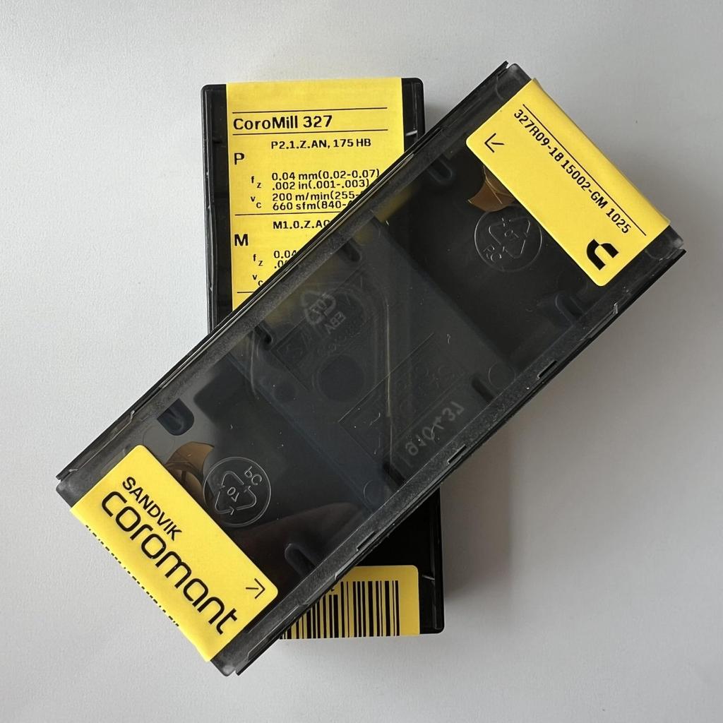 SANDVIK / 327R09-1815002-GM 1025 / Original Swedish hard alloy blade 2 Pcs