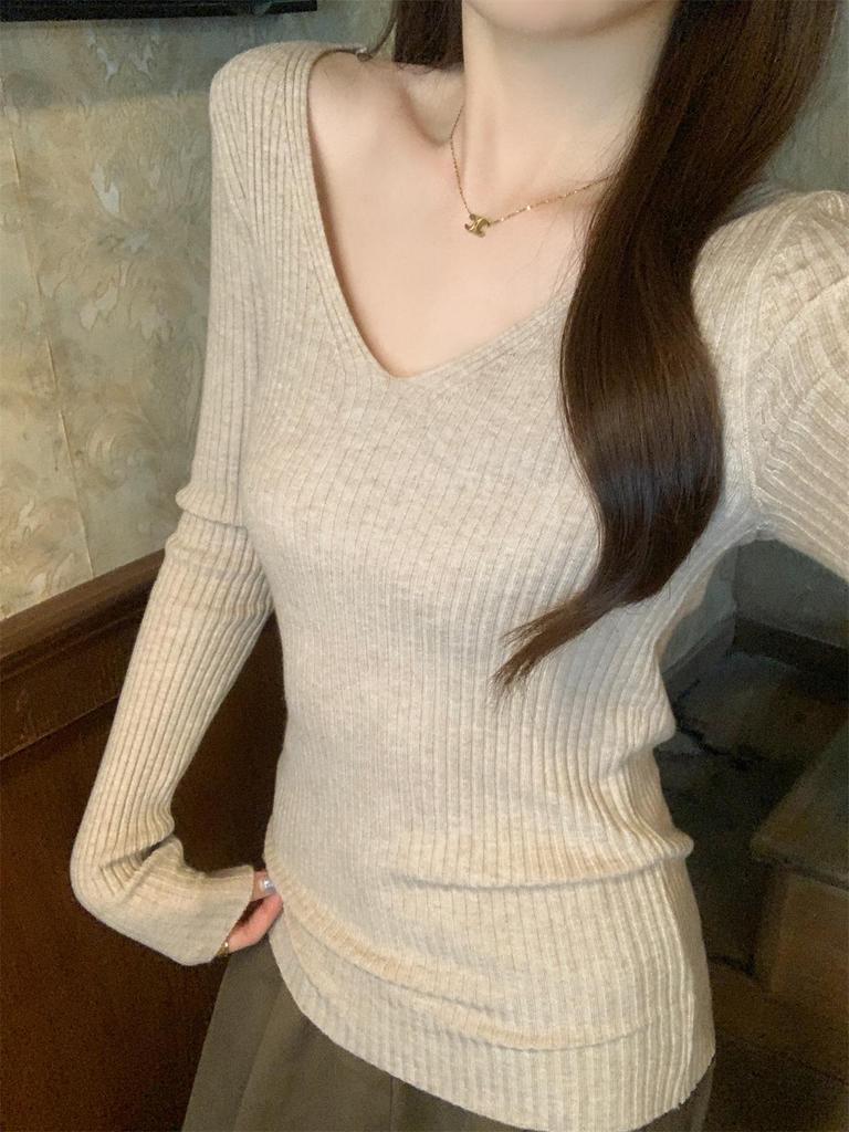 Women's V-Neck Knitted Sweater: 2025 Autumn/Winter Slim-Fit Base Layer Sexy Style