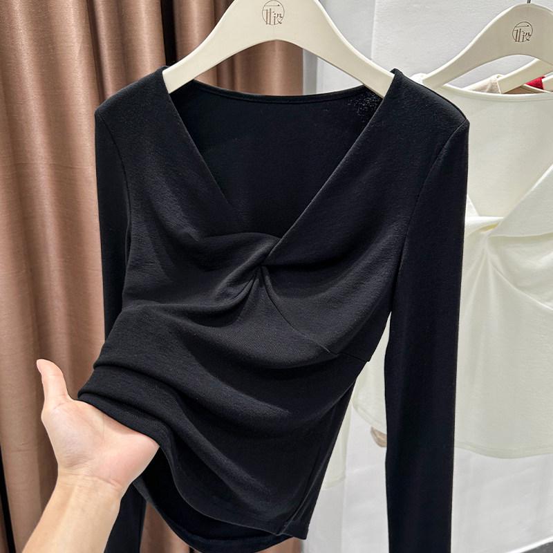 Elegant Women's Slim-Fit French V-Neck Long-Sleeve Knitted Top - Spring Design