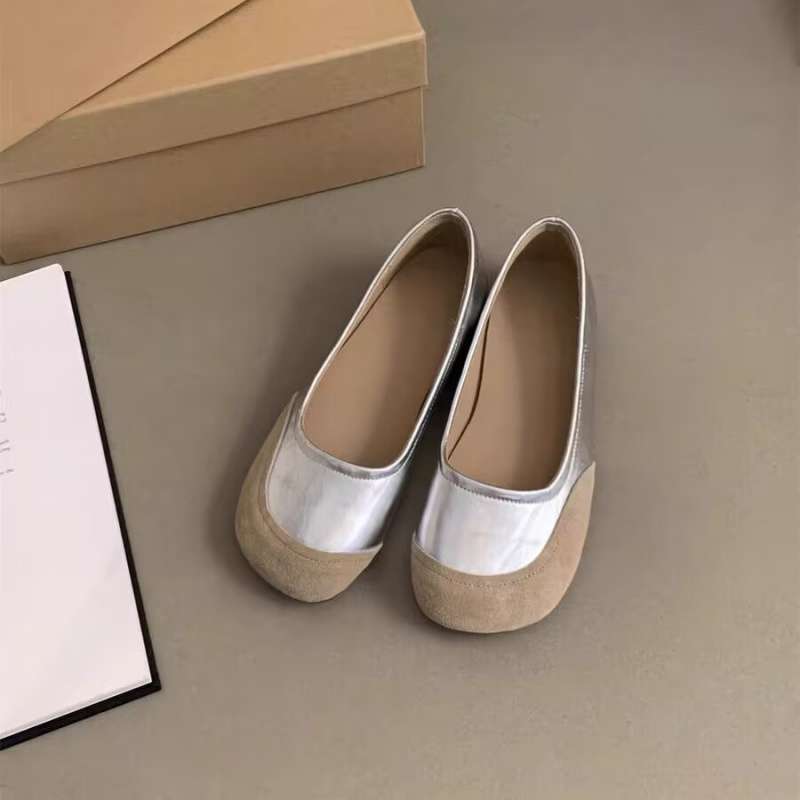 Retro soft-soled round head shallow mouth versatile single shoes grandma shoes Doudou shoes French Mary Jane shoes flat large size women's shoes