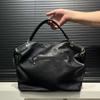 Ladies' Fashionable Retro Soft Leather Tote Bag with Large Capacity, Fashionable and Niche Single Shoulder Handbag