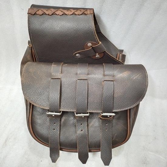 Beautiful Western Leather Plain Saddle Bag with Steel Hardware for Horse.