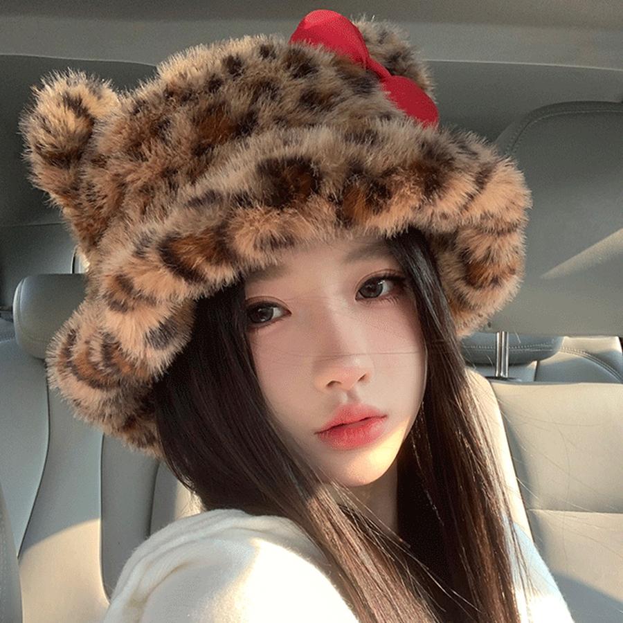 Leopard Print Bow KT Cat Plush Fisherman Hat for Women, Cute, Face-Slimming, Warm and Cold-Resistant Bucket Hat for Autumn and Winter