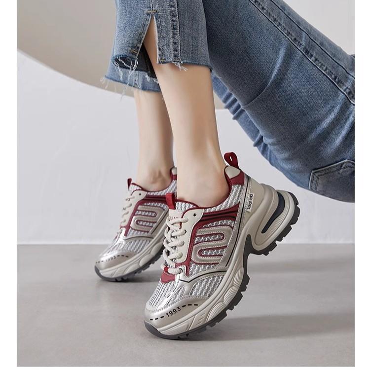 Dad Shoes Girl 2025 Spring New Thick-soled Height Increasing Leather Versatile Casual Shoes Campus Lightweight Sports Running Shoes