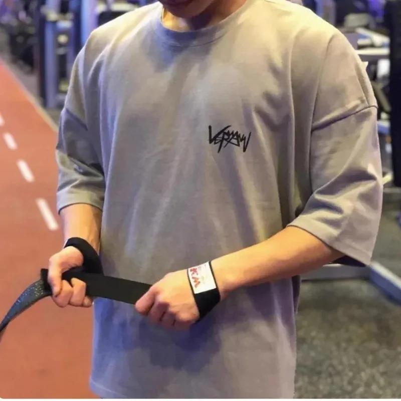 NOWY Sportowy T-shirt z okrągłym dekoltem Oversize Bawełniany Letni T-shirt Treningowa koszulka do biegania Męska Odzież uliczna Krótki rękaw męski T-shirt