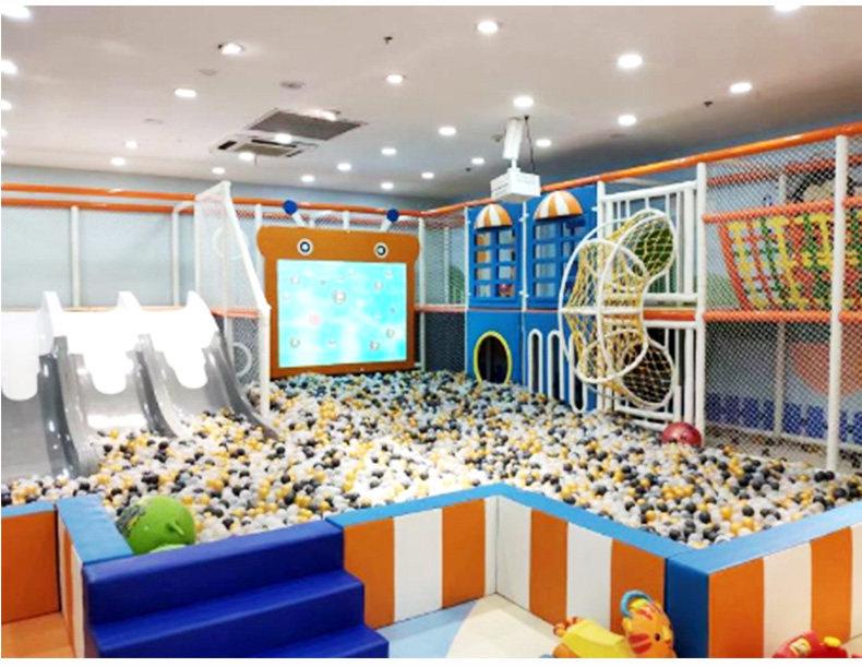 Children's Indoor Playground: Kindergarten Rotating Slide Equipment