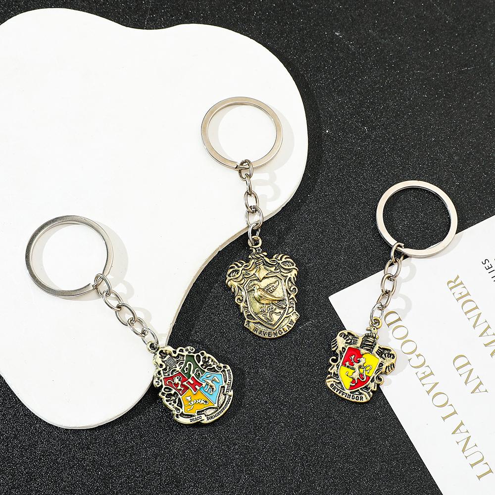 Kawaii Metal Keychains Jewelry Key Chain Toy for Kids Christmas Birthday Gift Bag Wholesale