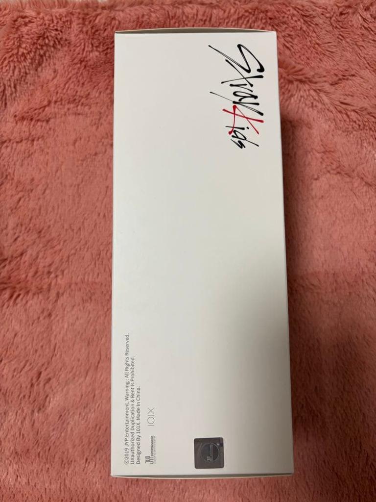[USED] StrayKids Penlight Ver.1 with Levit cover and strap