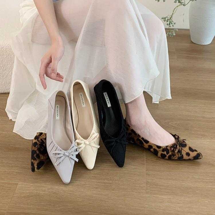 French low-heeled pointed bow single shoes women's shoes 2025 new spring and autumn fairy with skirt temperament commuter shoes