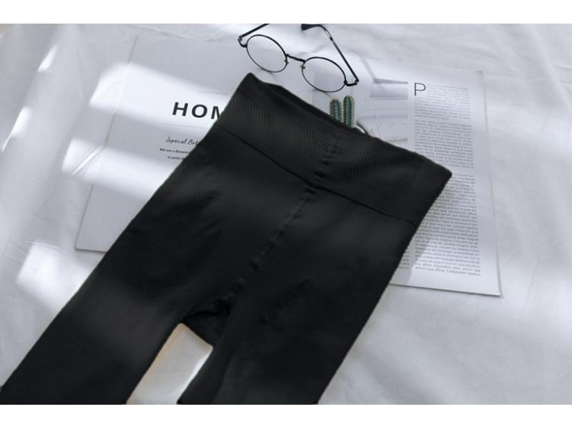 Damen 3D Hüfthebende High-Waist Schwarze Leggings mit Bauchkontrolle - Nicht durchsichtig, mit Fußteil, für Herbst/Winter