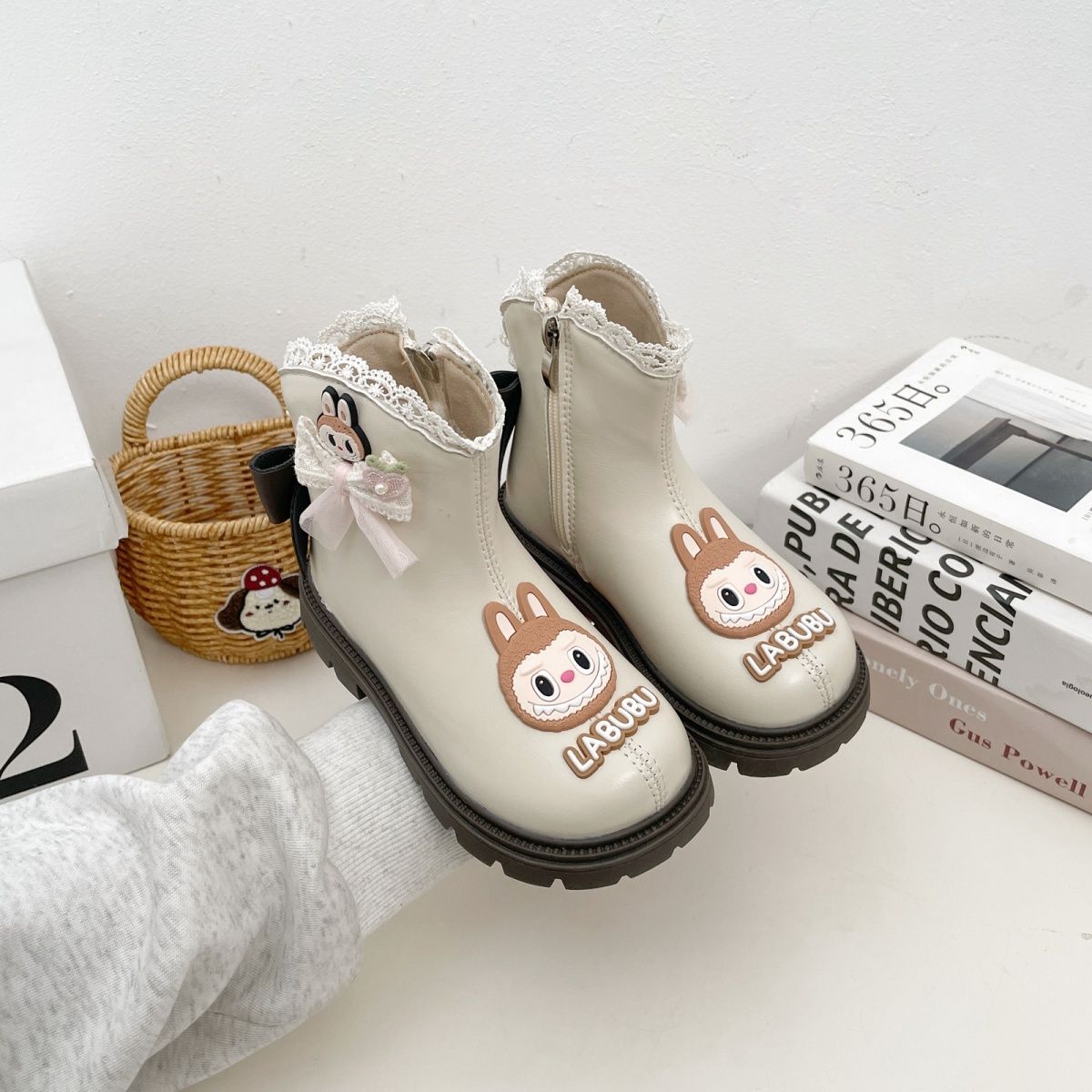 

Girls Princess Leather Boots for Autumn and Winter Children s Lace Princess Cotton Boots 26