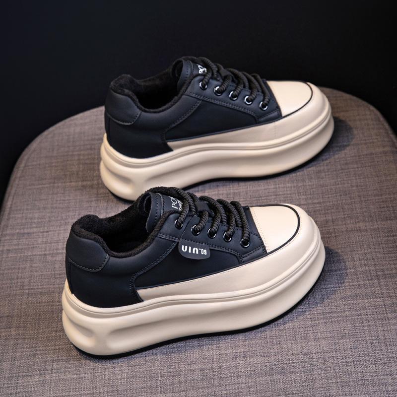 Women's Shoes 2026 Autumn and Winter New Versatile Sponge Cake Thick Sole 8CM Casual Board Shoes with Plush White Shoes