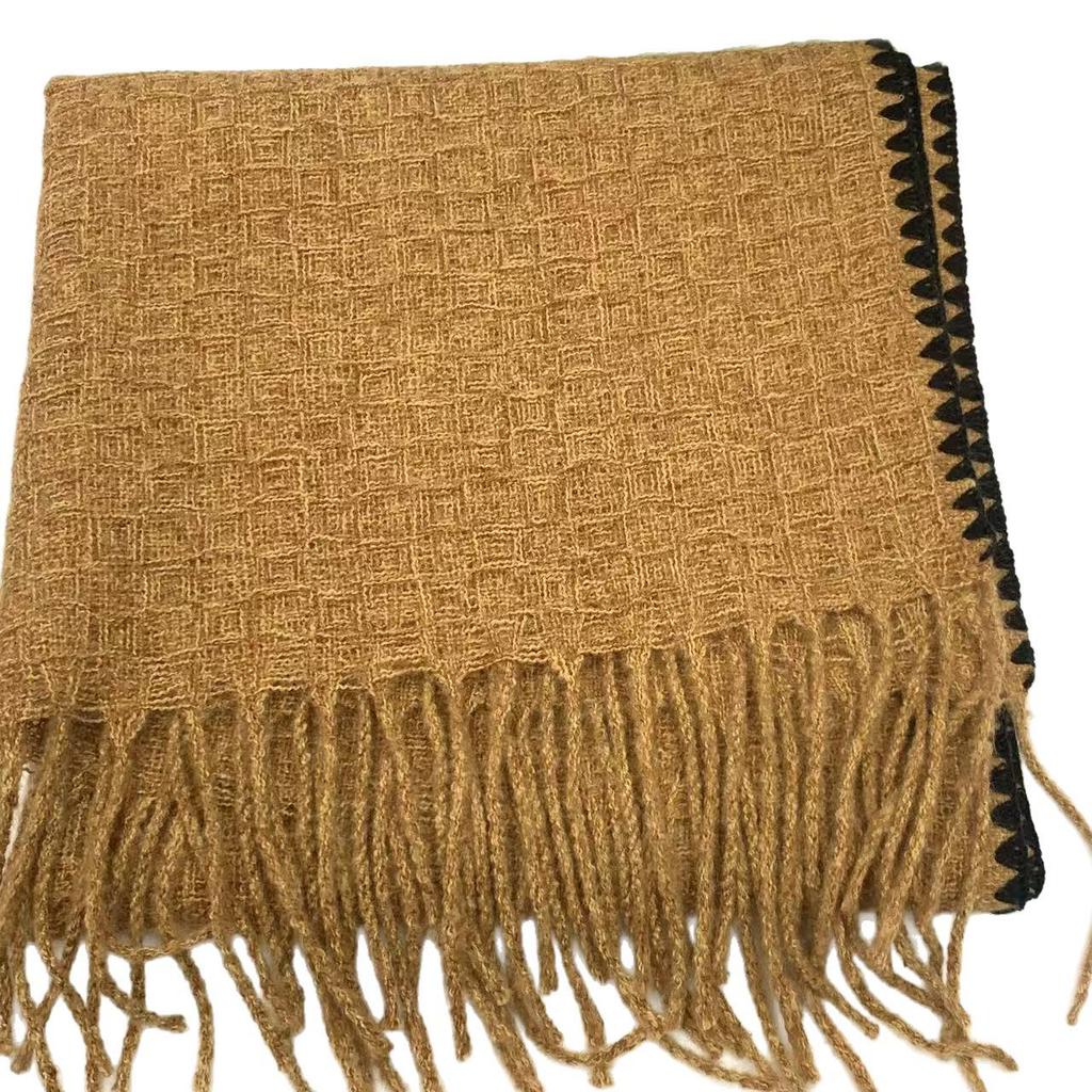 Korean Checkered Scarf with Crochet Edge: High-End Warm Neck Protector for Autumn and Winter