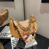 Chic Small Pu Leather Women's Chain Shoulder Bag With Zipper Closure For Everyday Style