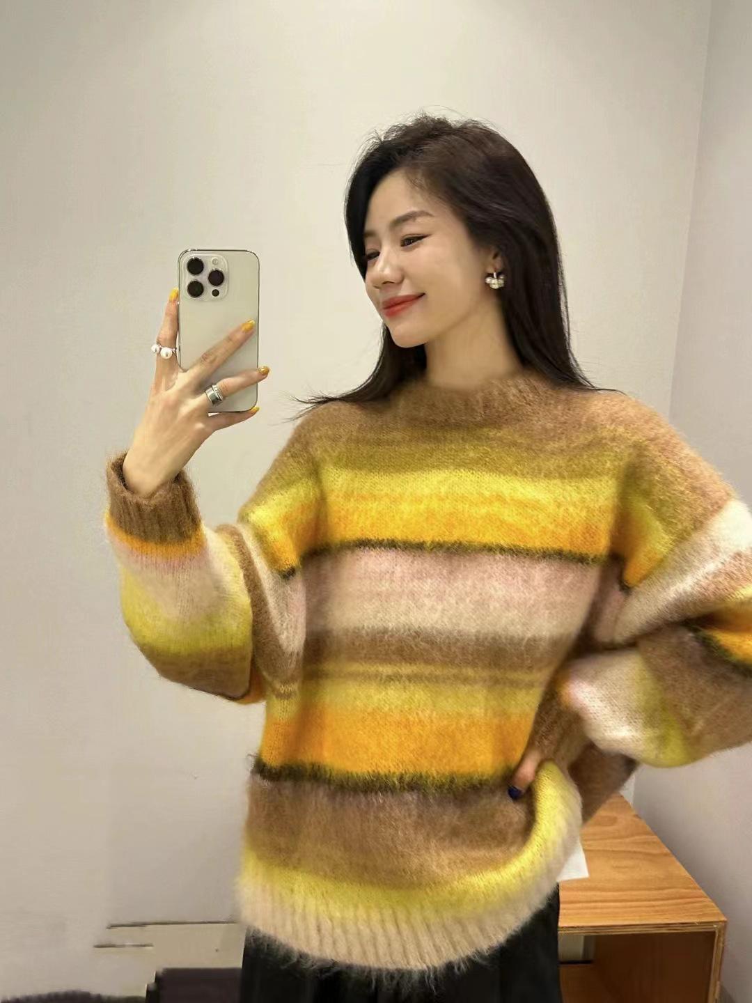 

Женский свитер с круглым вырезом из смеси мохера CS - зима 2023 г. Medium