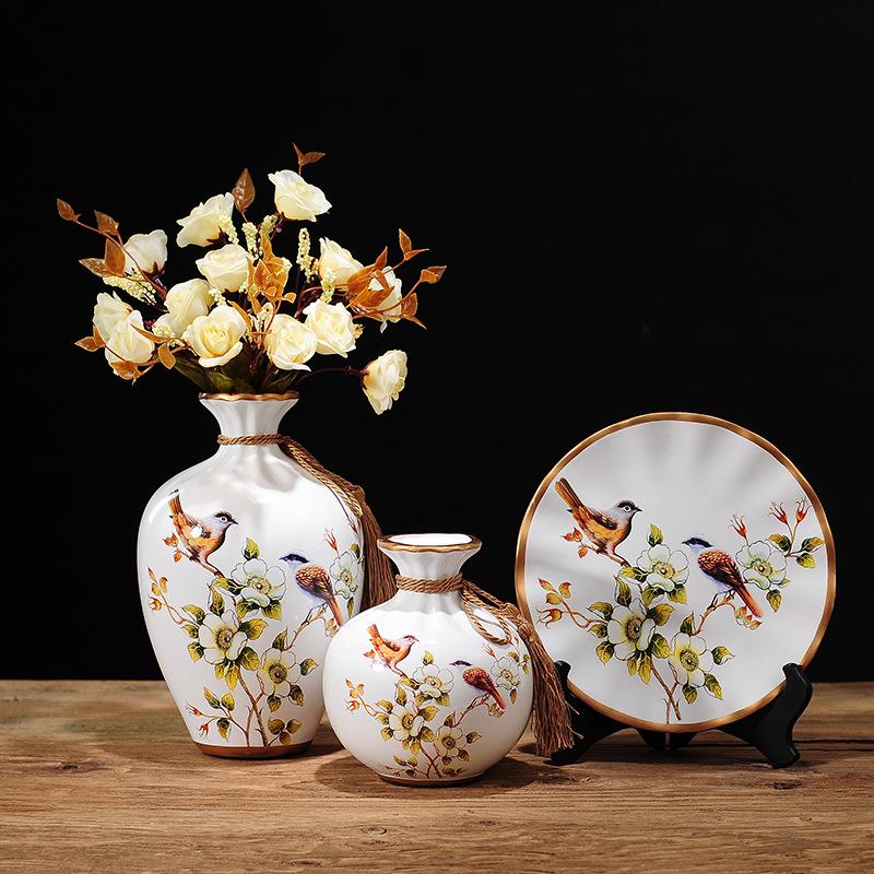 Modern Ceramic Vase Ornament for Living Room or TV Cabinet Display