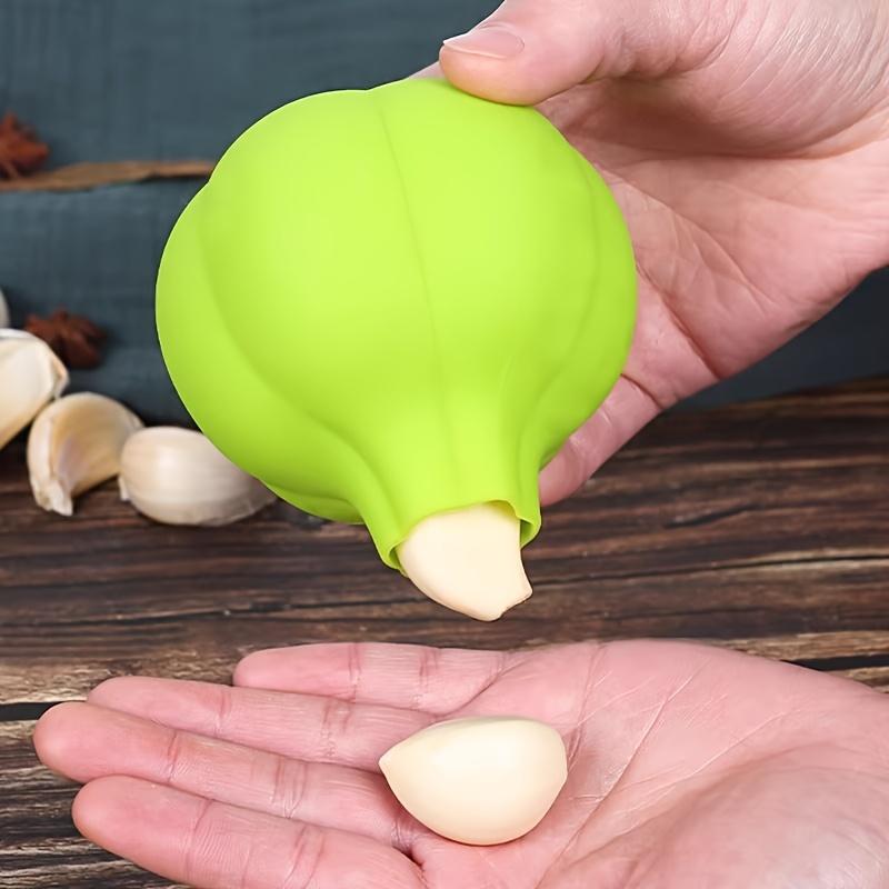 1pc Silicone Garlic Peeler, Suitable for Kitchen Food Garlic Peeling Tool, Simple, Convenient, Quick, and Easy Peeling, Easy-to-Clean Kitchen Gadget, A Silicone Peeler For Pee зелёный