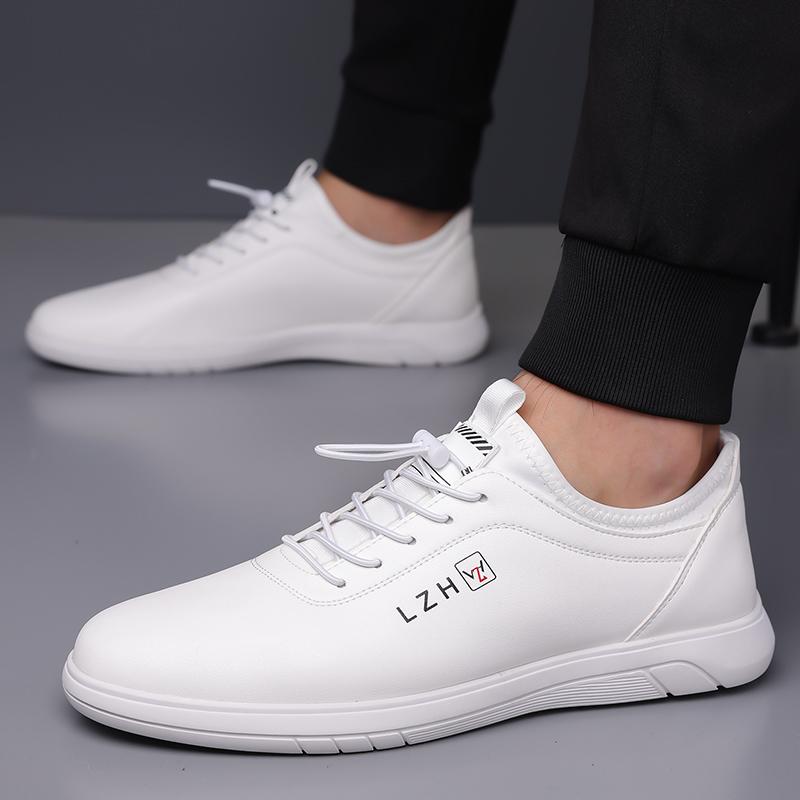 Fashion Male Lightweight Skate Shoe Mens Stylish Sneakers Leather Outdoor Vulcanize Shoes Handmade Flats 2025 New Men Casual Footwear