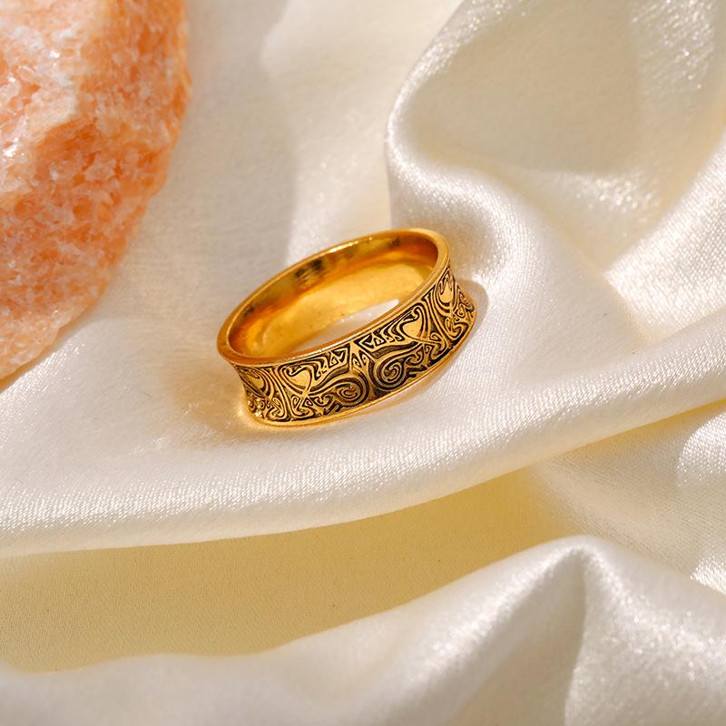 Huajie Vintage Herren Goldfarbe Gravurmuster Klassisch Bankett für Herren Ring Einzigartiges Temperament Trend