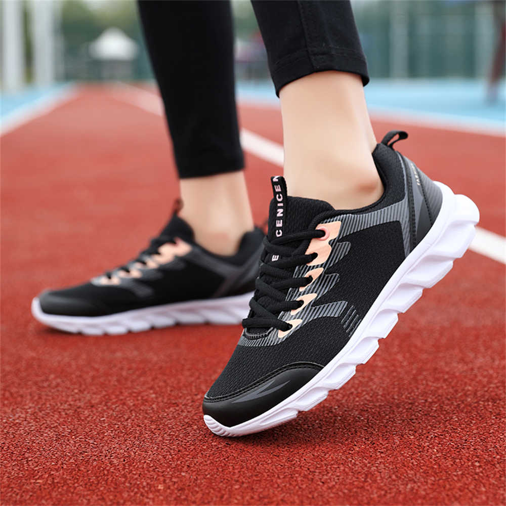35-36 Lace Up Skateboarding Shoes For Women Loafers White Ladies Sneakers Outdoor Boots Ladies Sports 2025 Luxe Luxary 2025
