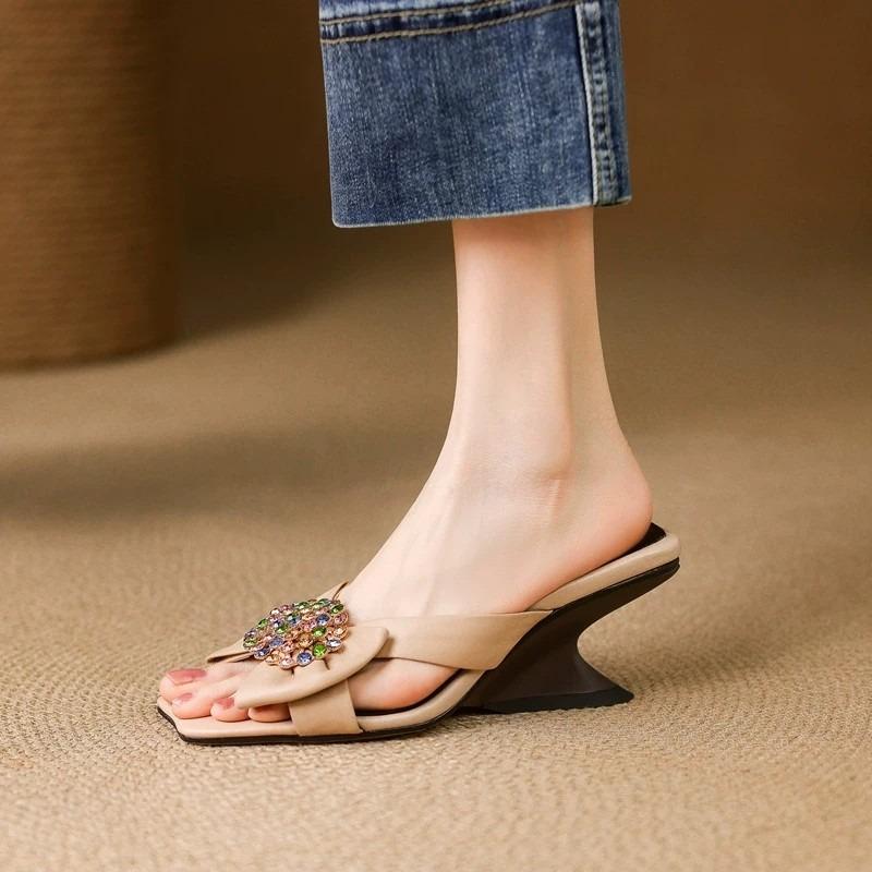 Fashion Summer Wedge Open Toe Going Out Half Slippers  New Square Headpiece Diamond Bow Slip-on Anti-slip Wear-resistant Kitten Heels