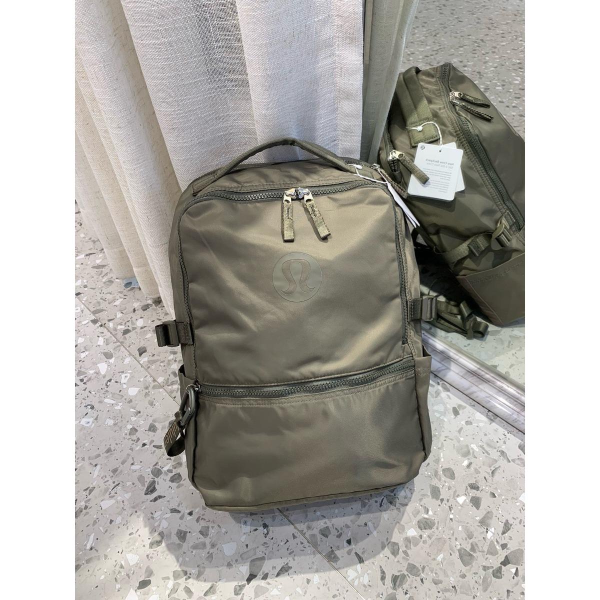 

New Men s and Women s Backpack Fashion Backpack Waterproof Travel Leisure Large Capacity Backpack Computer Bag