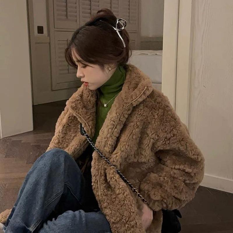 Retro simple solid color temperament stand collar thickened lamb wool imitation fur coat women's new winter models